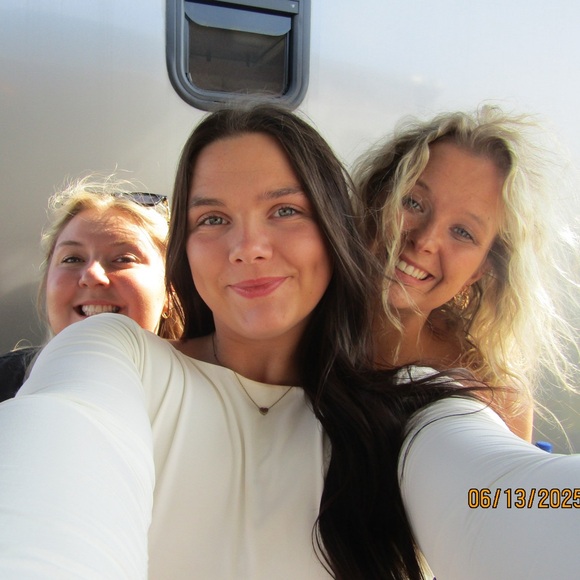 Meet your Posher, Masynn - Picture 1 of 1